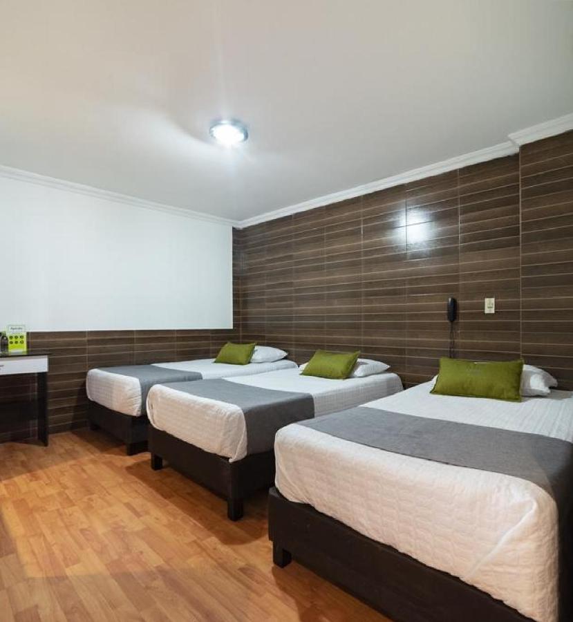 Hotel Ejecutivo 63 In ボゴタ エクステリア 写真