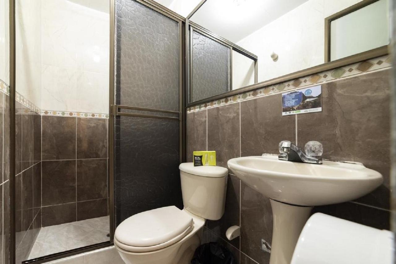 Hotel Ejecutivo 63 In ボゴタ エクステリア 写真