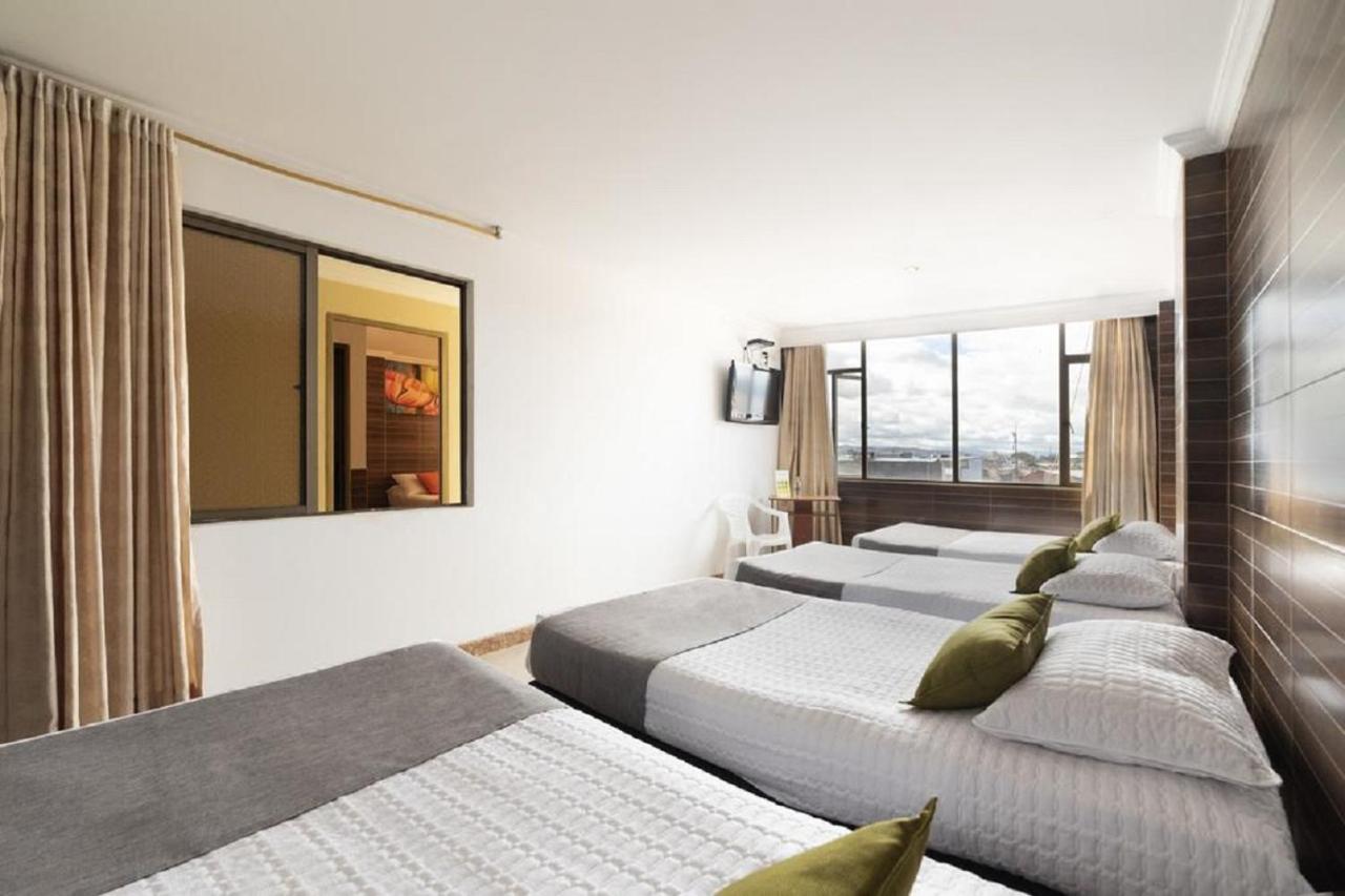 Hotel Ejecutivo 63 In ボゴタ エクステリア 写真