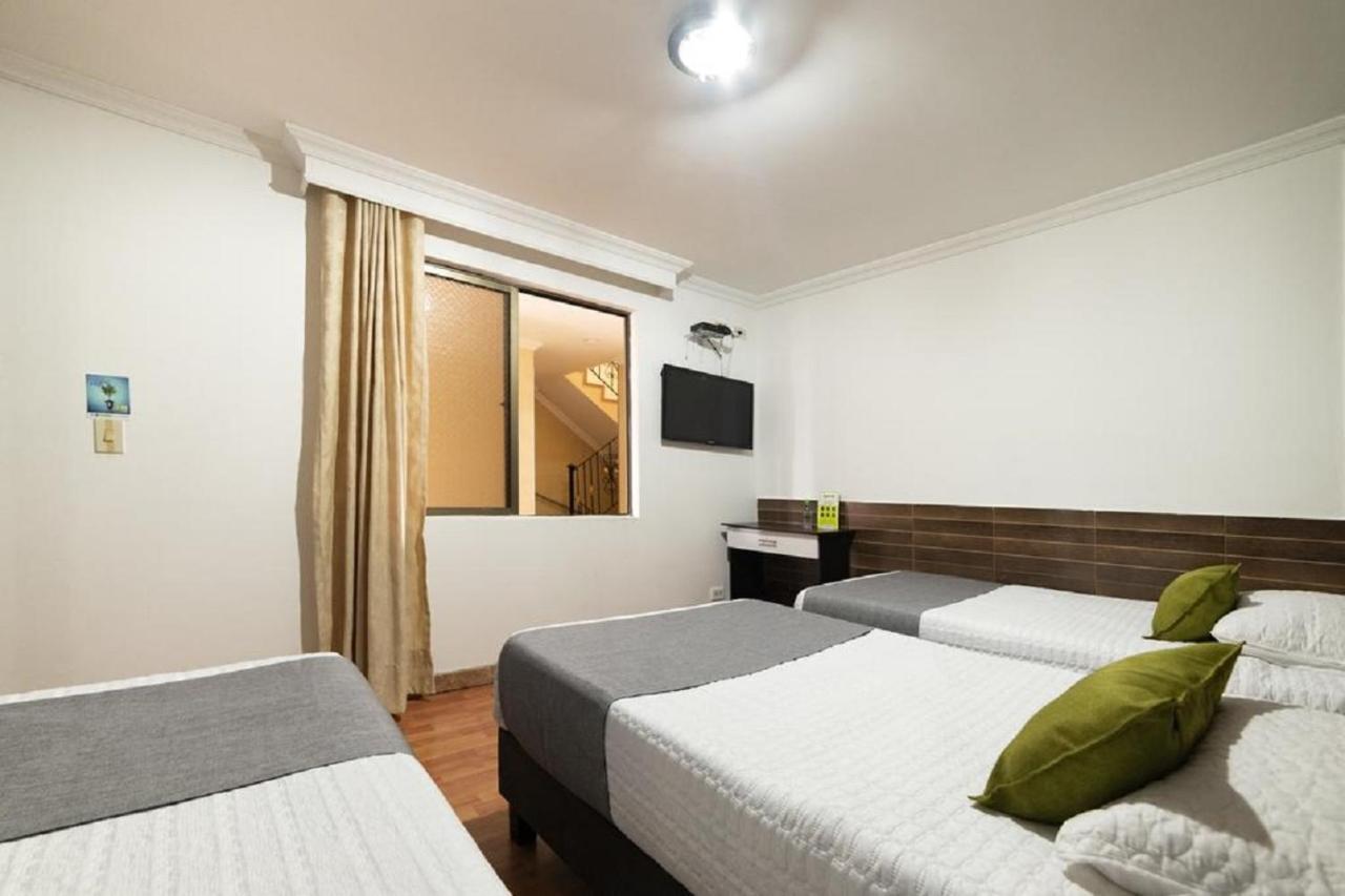 Hotel Ejecutivo 63 In ボゴタ エクステリア 写真