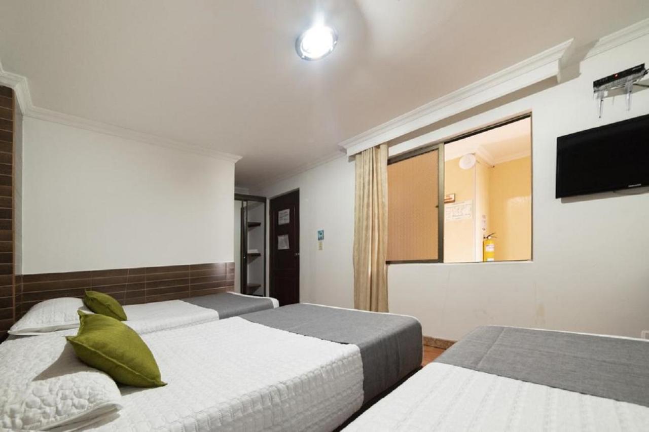 Hotel Ejecutivo 63 In ボゴタ エクステリア 写真