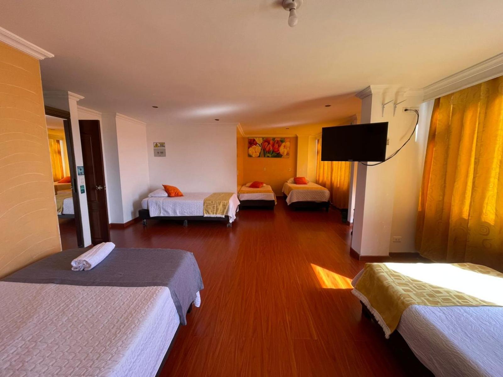 Hotel Ejecutivo 63 In ボゴタ エクステリア 写真