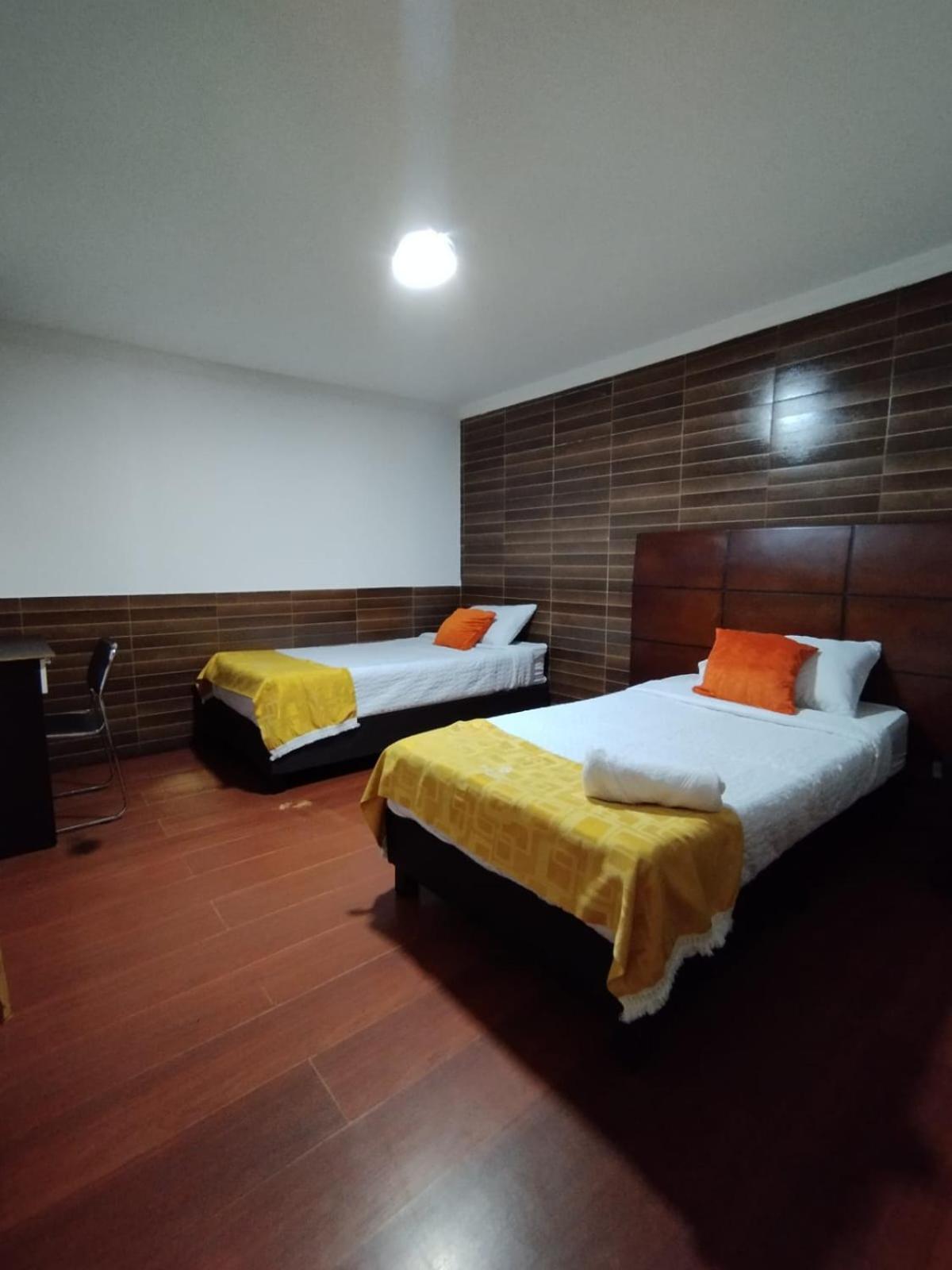 Hotel Ejecutivo 63 In ボゴタ エクステリア 写真