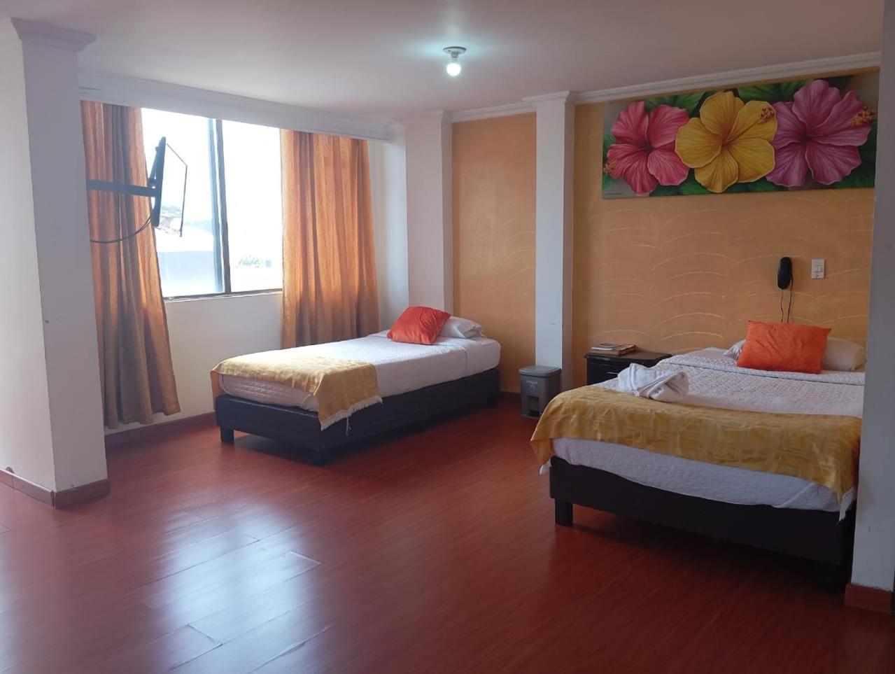 Hotel Ejecutivo 63 In ボゴタ エクステリア 写真